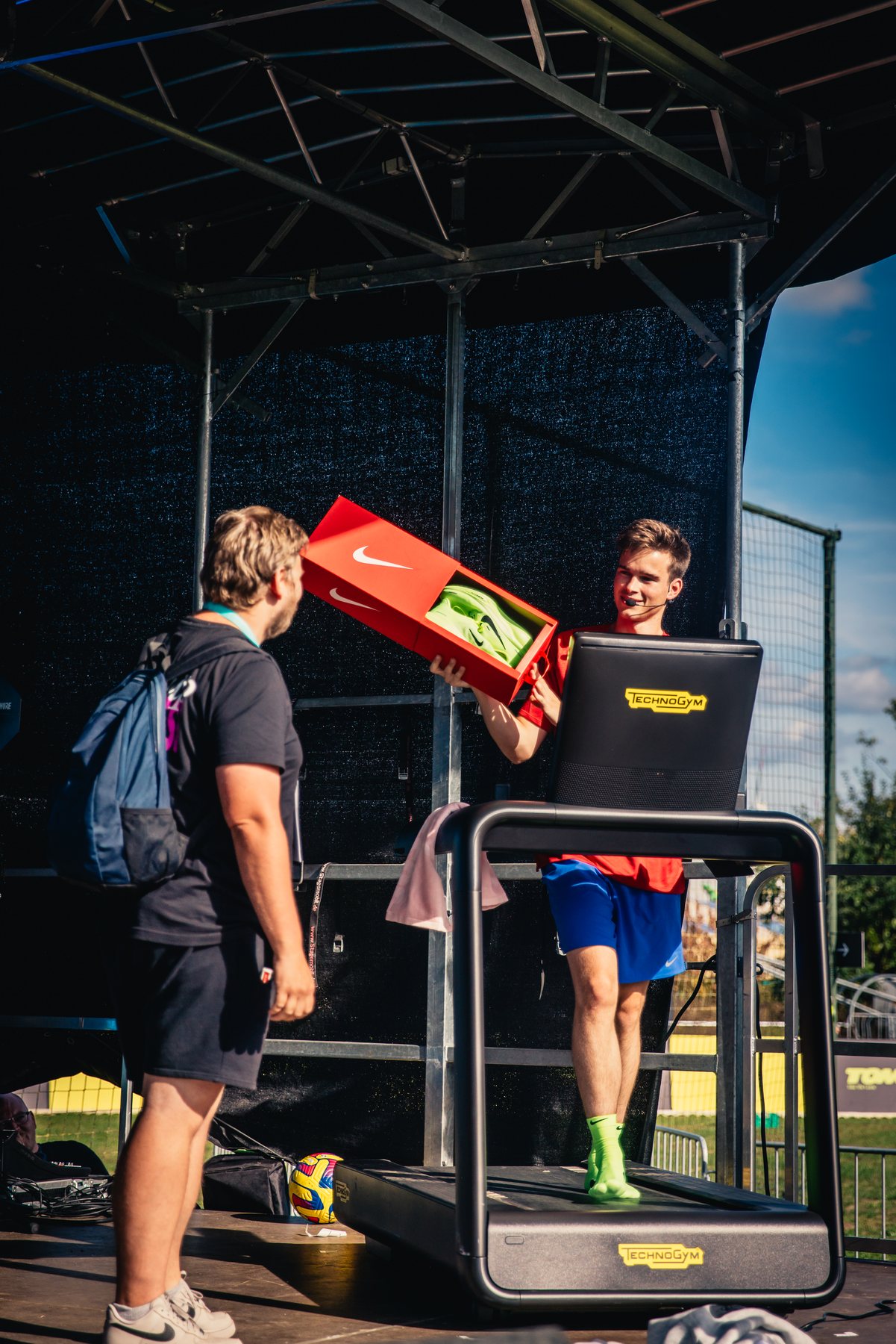 Jonas De Bruyn presenting custom NIKE product magic during a live brand activation